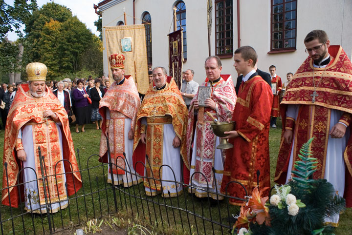Święto Podwyższenia Krzyża Świętego w 2011 roku (cerkiewkuznica.boo.pl)