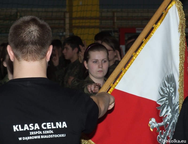 Ślubowanie klasy mundurowej i celnej w dąbrowskim LO. Luty 2013 (iSokolka.eu)