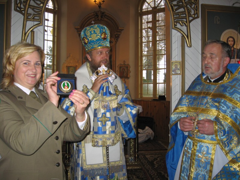 Dostojny jubilat otrzymał też medal Straży Granicznej (I. Dacewicz)