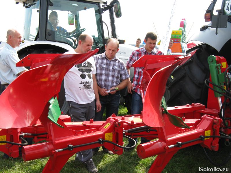 Rolnicy mogli obejrzeć nowoczesny sprzęt (iSokolka.eu)