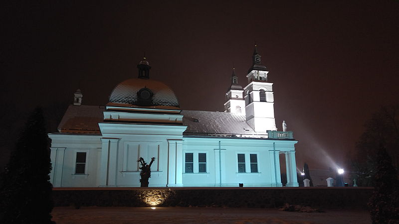Kościół św. Antoniego w Sokółce w zimowej szacie (iSokolka.eu)
