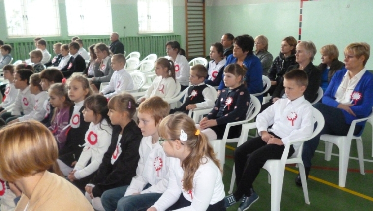 Dzień Niepodległości w szkole w Białousach (SP w Białousach)