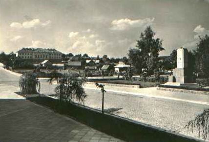Centrum Dąbrowy Białostockiej około 40 lat temu 