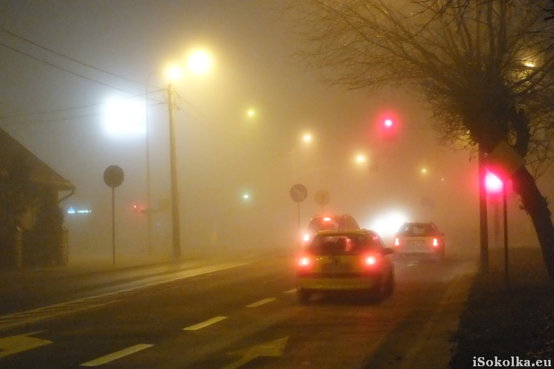 Wieczorami i nad ranem życie kierowcom utrudniać będzie mgła (iSokolka.eu)