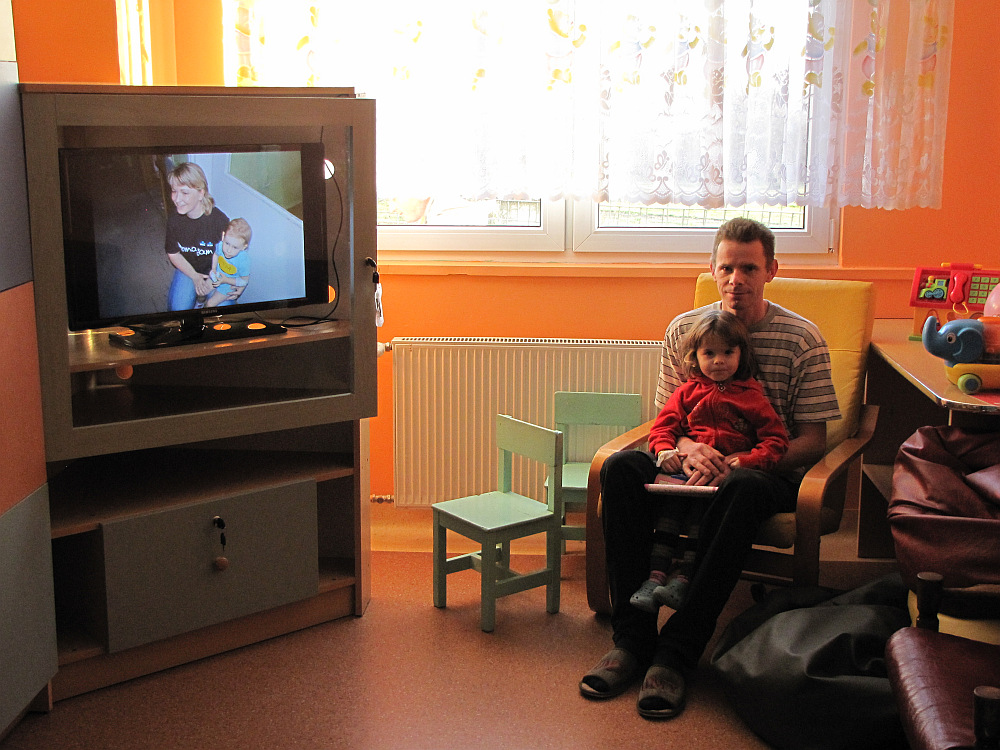 Nowy telewizor na oddziale dziecięcym (J. Szyłak)