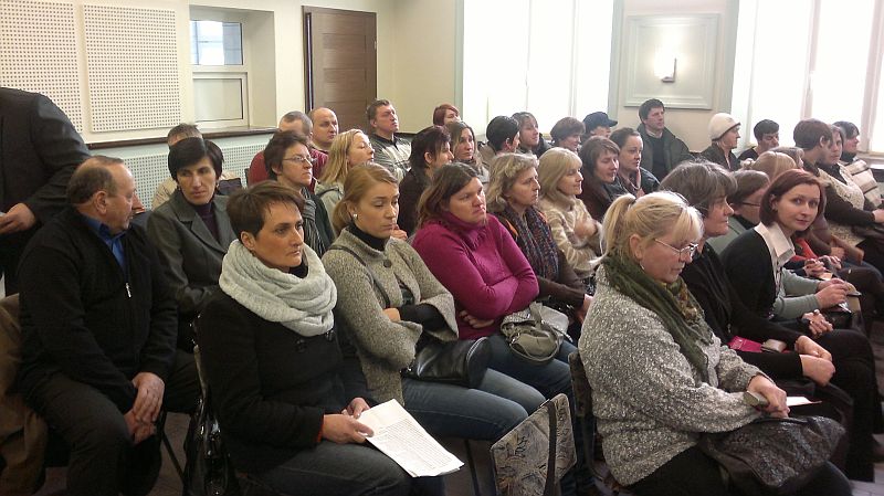 Nauczyciele i rodzice dzieci ze szkoły w Janowszczyźnie na ostatniej sesji (iSokolka.eu)