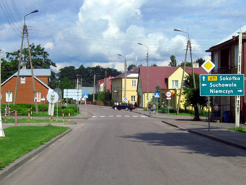 Droga 671 w Janowie (Radosław Drożdżewski/ Zwiadowca21/ Wikipedia)