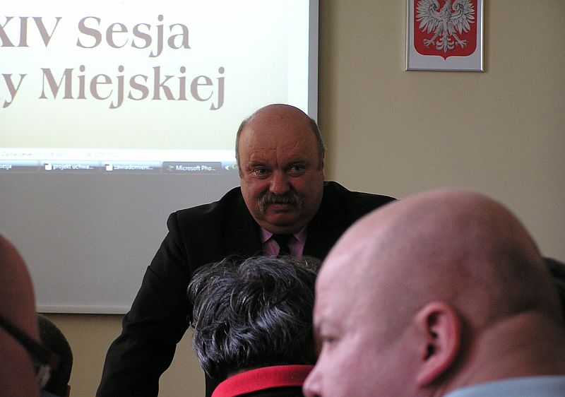 Przewodniczący Rady Jerzy Kazimierowicz przed rozpoczęciem obrad (iSokolka.eu)