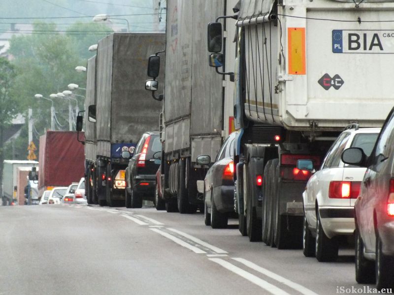 Codziennie przez Sokółkę przejeżdża 16 tys. pojazdów (iSokolka.eu)