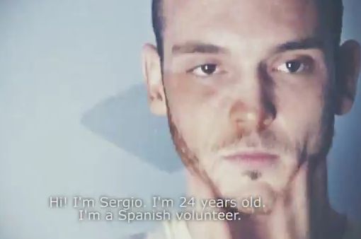 Cześć, jestem Sergio - mówi wolontariusz (YouTube)