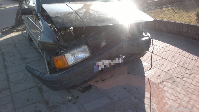 Zniszczony przód jednego z aut (iSokolka.eu)