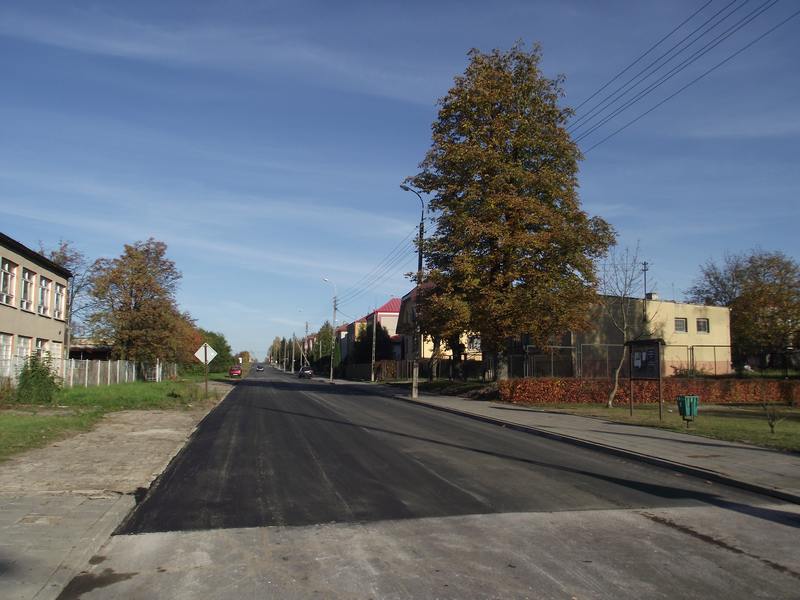 Ulica Kunawina w Dąbrowie Białostockiej po remoncie (dabrowa-bial.pl)
