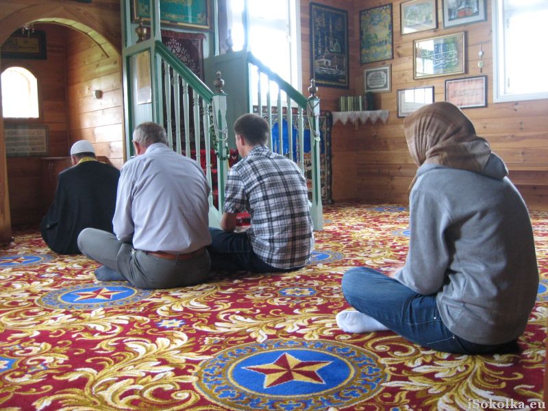 W meczecie w Bohonikach (iSokolka.eu)