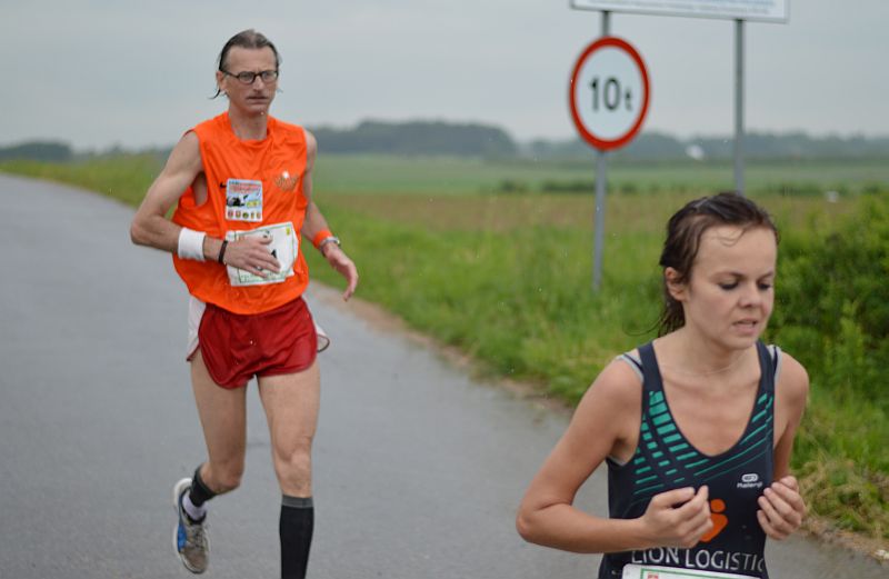 Andrzej Zieniewicz na trasie Półmaratonu (iSokolka.eu)