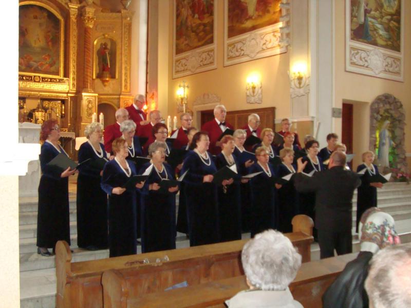 Koncert chóru Sokólskie Wrzosy w kościele w Sokolanach 