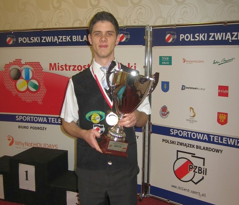 Marek Kudlik ze swoim trofeum 