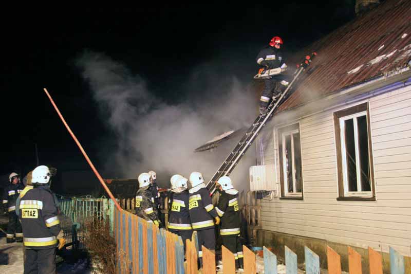 Ogień zniszczył wnętrze domu (OSP Suchowola)