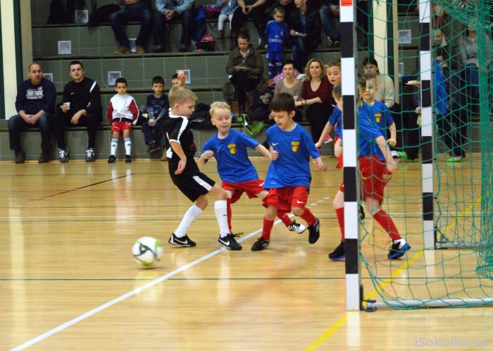 Mecz piłkarski najmłodszych sportowców z AS Falcon (iSokolka.eu)