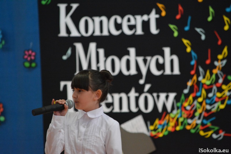Młodzi wokaliści zachwycili publiczność (iSokolka.eu)