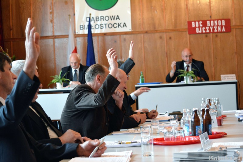 Radni jednogłośnie udzielili absolutorium burmistrzowi (iSokolka.eu)