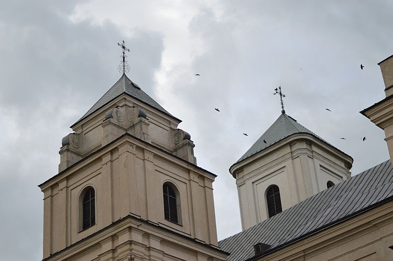 Wieże bazyliki w Różanymstoku (iSokolka.eu)