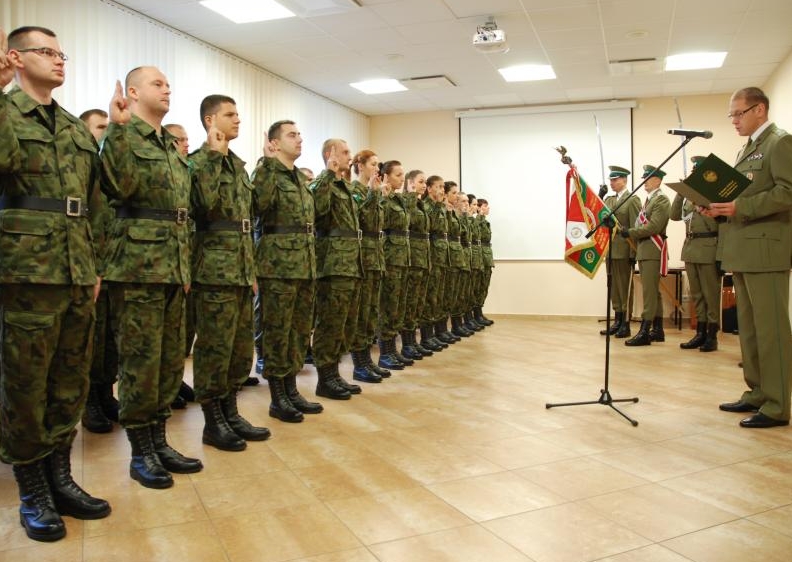 Nowi funkcjonariusze przejdą półroczne szkolenie podoficerskie (podlaski.strazgraniczna.pl)