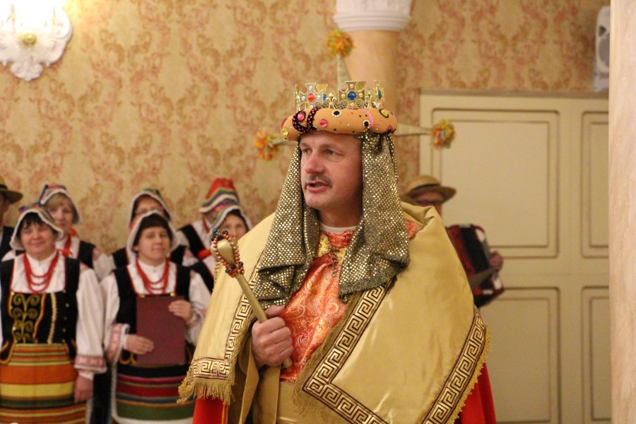 W rolę Króla wcielił się wójt Perlejewa (M. Donejko)