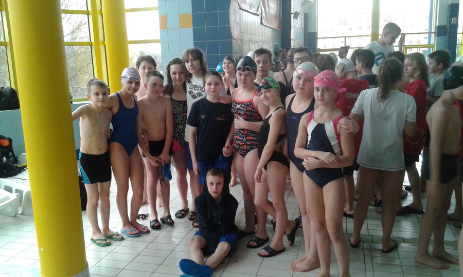 Młodzi pływacy z Sokółki (UKS Omega)