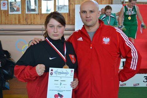 Diana Sawko z trenerem Tomaszem Potapczykiem (UKS Boxing Sokółka)