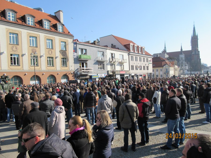 Tłumy w centrum Białegostoku (Czytelnik)