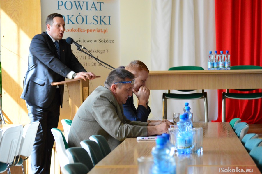 Na sesji rady powiatu pojawili się członkowie speckomisji ds. Karcz (iSokolka.eu)