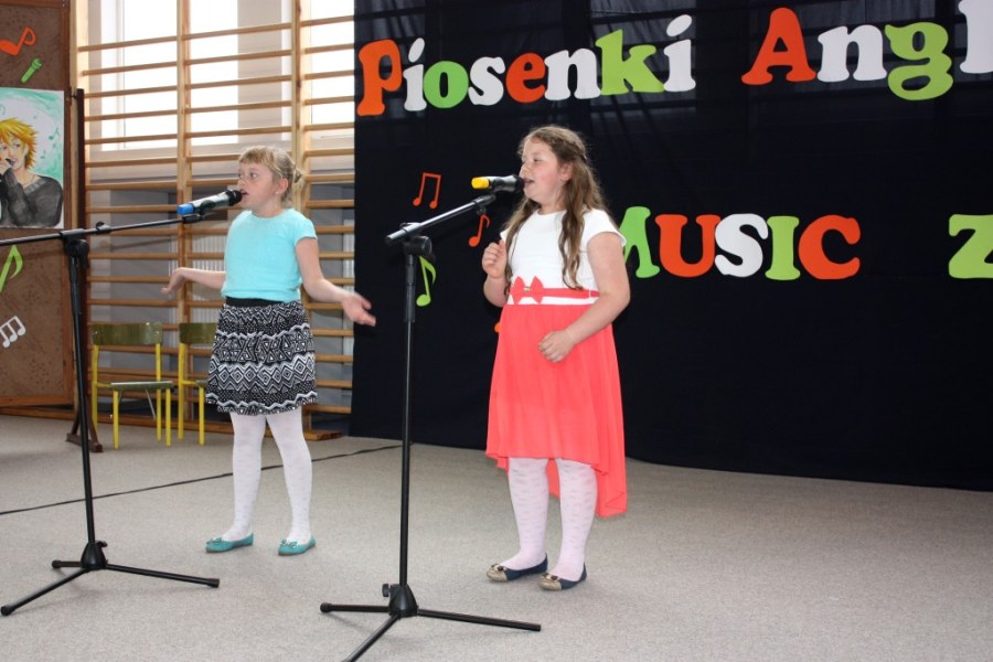Uczestnicy konkursu pokazali, że potrafią śpiewać (S. Rochalski/ ZSO Sokółka)