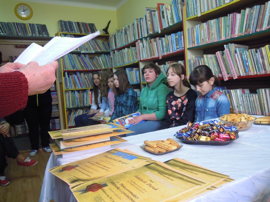 Uczniowie SOSW w Bibliotece Publicznej w Sokółce (SOSW)