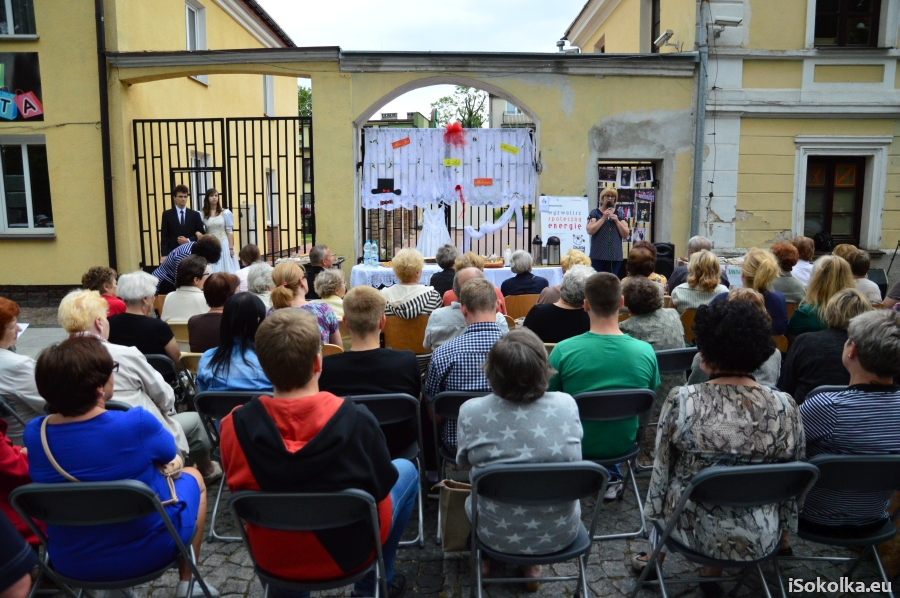 Pierwsze czytanie zorganizowano przy Placu Kościuszki w Sokółce (iSokolka.eu)