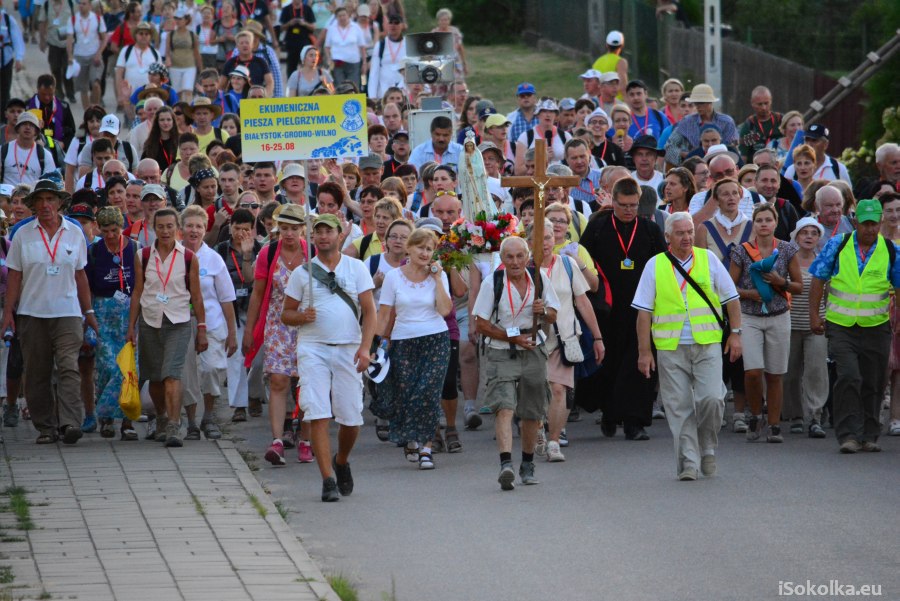 Pielgrzymi w Szudziałowie (iSokolka.eu)