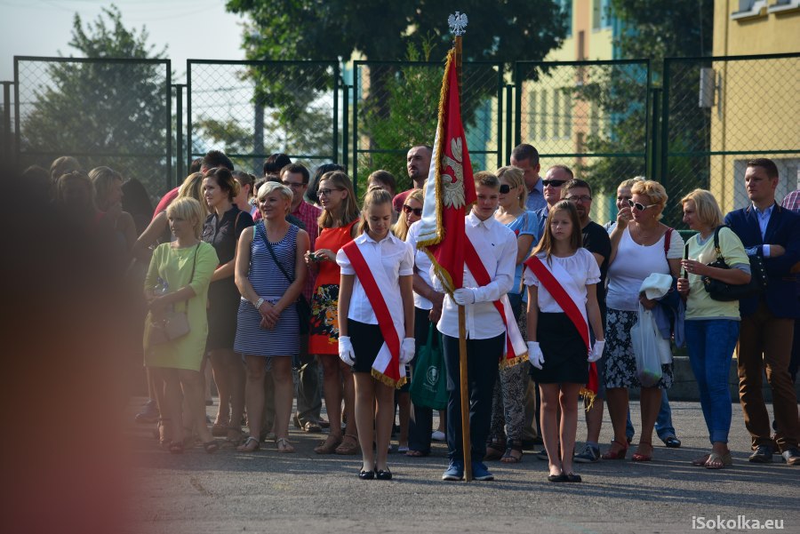 Początek roku szkolnego w SP1 w Sokółce (iSokolka.eu)