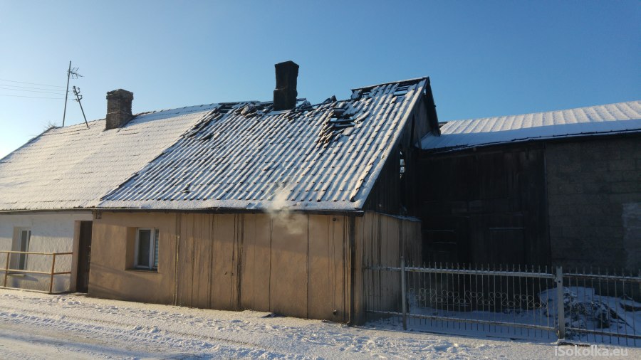 Dom po pożarze (iSokolka.eu)