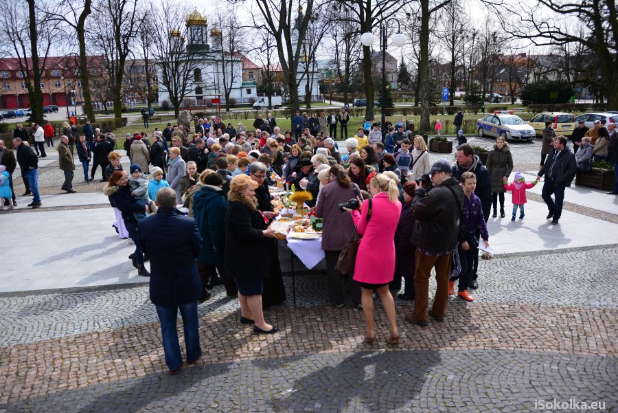 Spotkanie było okazją do wspólnego biesiadowania (iSokolka.eu)