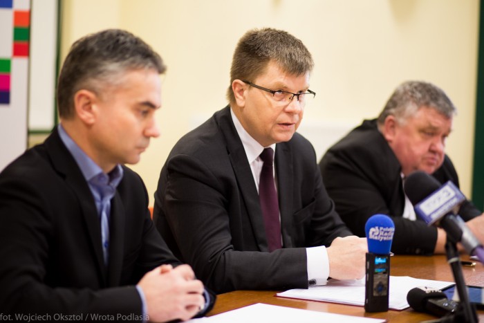 Dzisiaj w Urzędzie Marszałkowskim podpisano umowę w sprawie budowy drogi (Wojciech Oksztol/wrotapodlasia.pl)